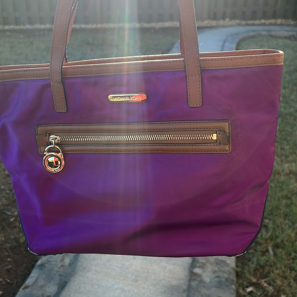 Michael Kors Fuschia Purse w/ shoulder straps - excellent condition - Picture 11 of 12